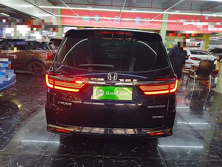 Фото 6 - Honda Odyssey