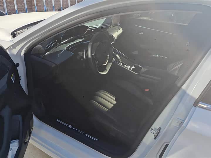 Фото 9 - Peugeot 508