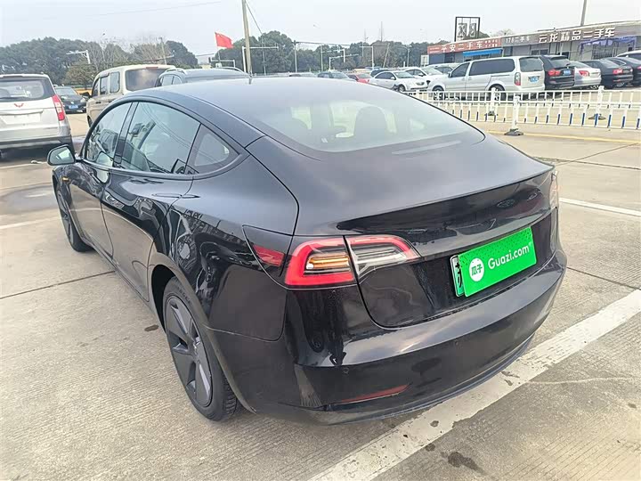 Фото 5 - Tesla Model 3