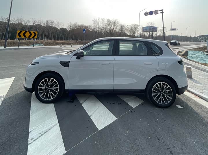 Фото 3 - Leapmotor B10