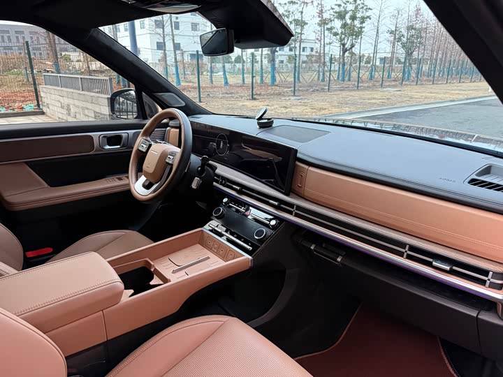 Фото 6 - Hyundai Santa Fe