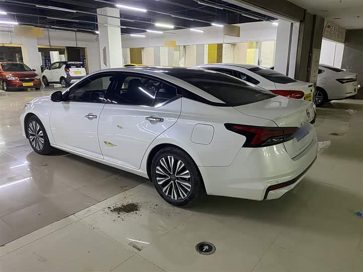 Фото 8 - Nissan Teana