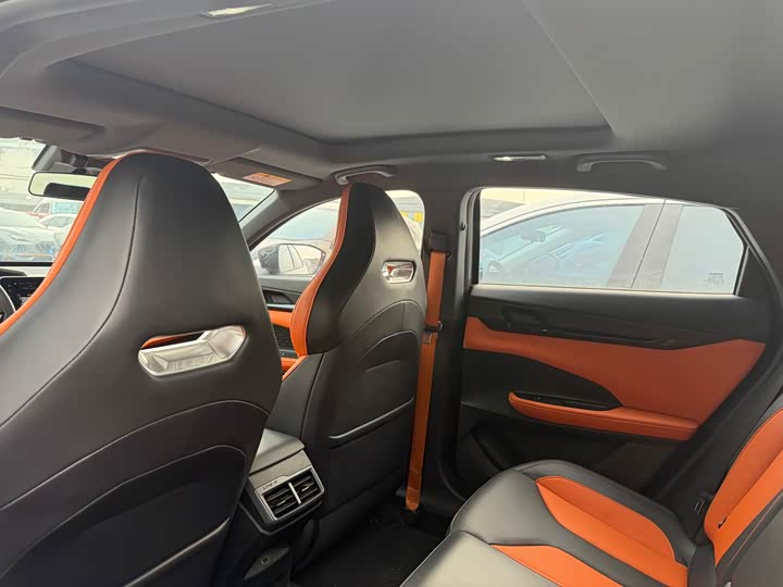 Фото 8 - Changan UNI-V