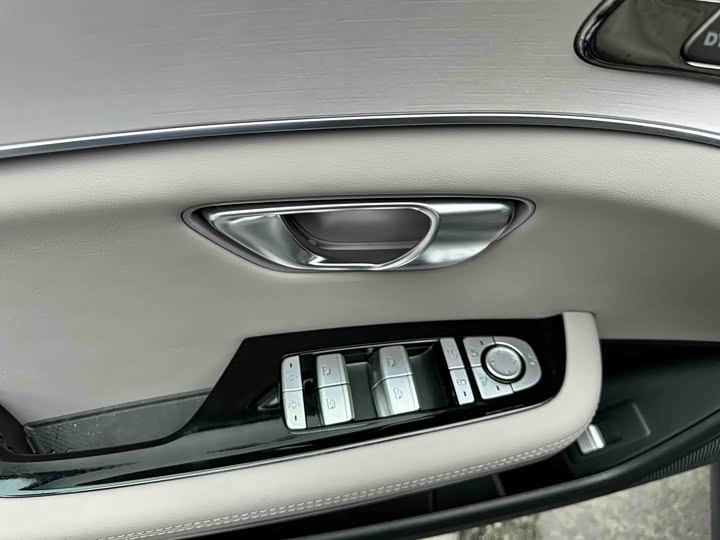 Фото 6 - BYD Han