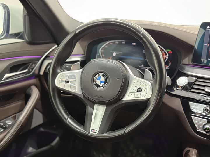 Фото 9 - BMW 5 Series