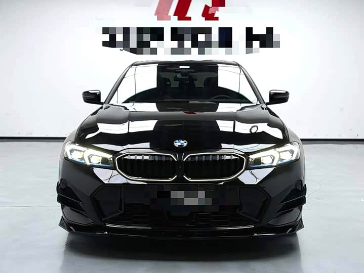 Photo 3 - BMW 3 Series