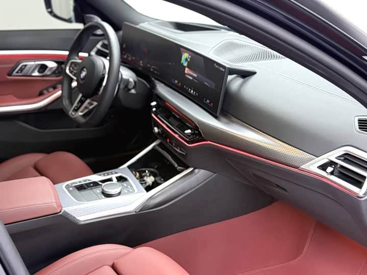 Photo 9 - BMW 3 Series