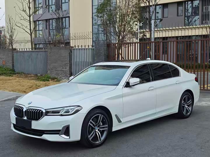 Фото 1 - BMW 5 Series