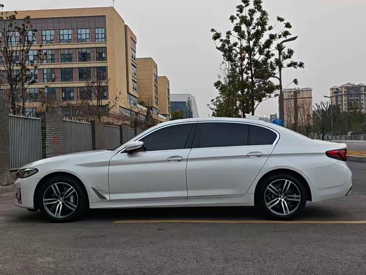 Фото 4 - BMW 5 Series