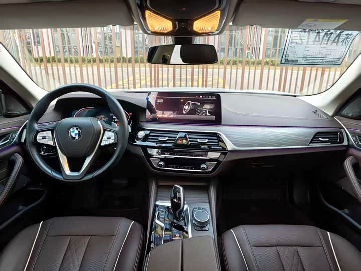 Фото 9 - BMW 5 Series