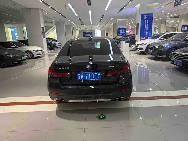 Фото 9 - BMW 5 Series