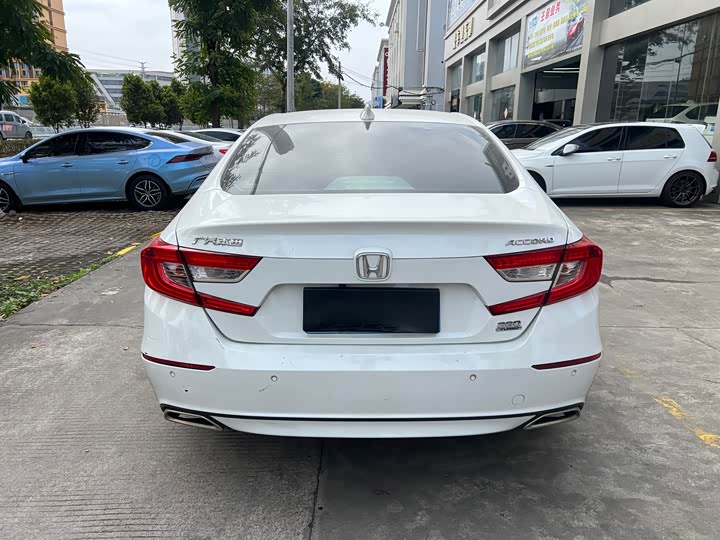 Фото 5 - Honda Accord