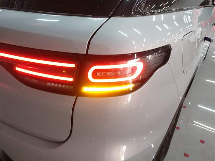 Фото 8 - Leapmotor C11