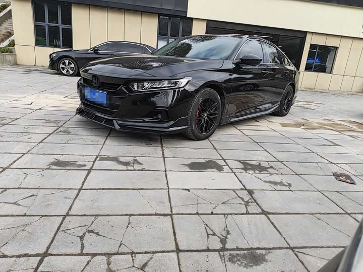 Фото 1 - Honda Accord