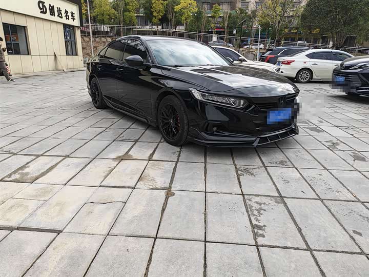 Фото 3 - Honda Accord