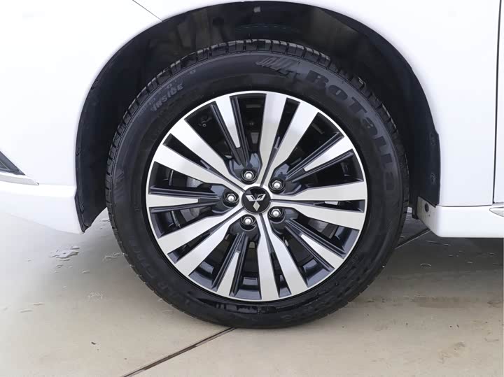 Фото 4 - Mitsubishi Outlander