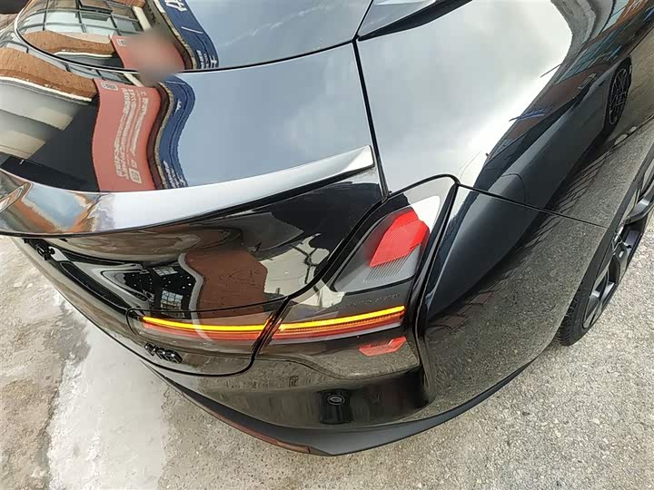 Фото 8 - XPeng Mona M03