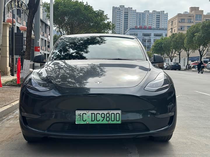 Фото 2 - Tesla Model Y