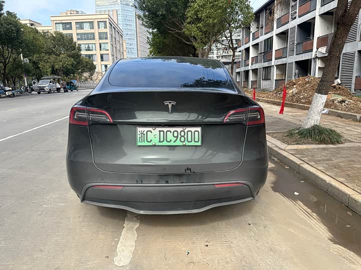 Фото 6 - Tesla Model Y