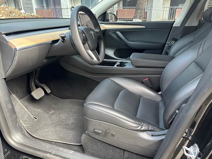 Фото 8 - Tesla Model Y