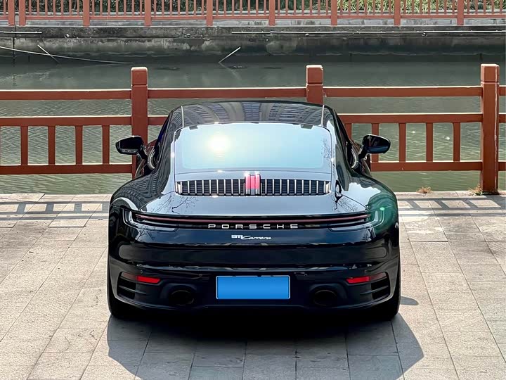 Фото 7 - Porsche 911