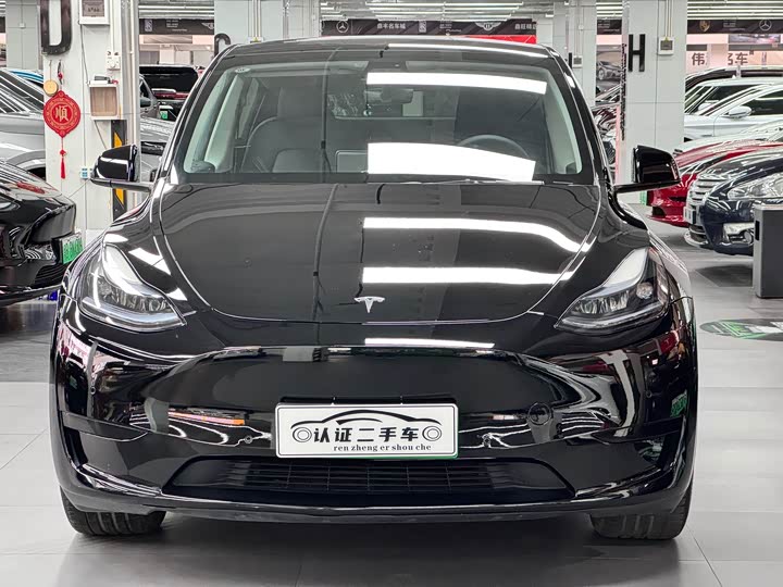 Фото 2 - Tesla Model Y