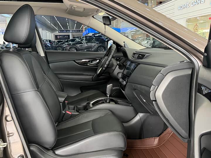 Фото 7 - Nissan X-Trail