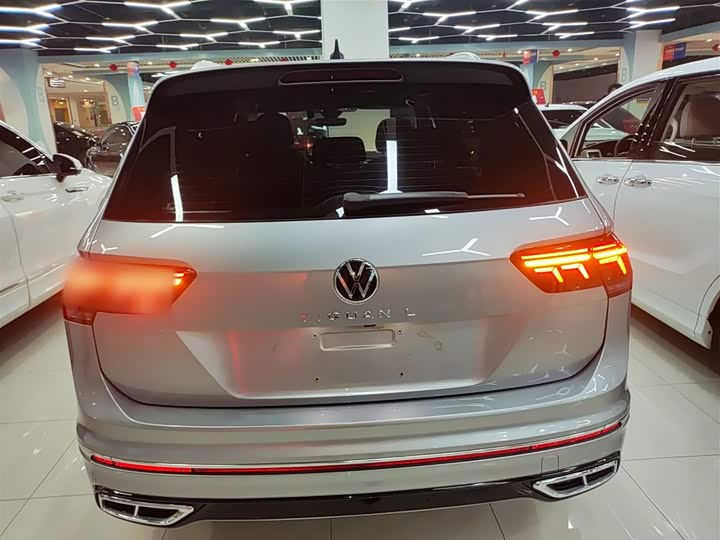 Фото 6 - Volkswagen Tiguan L Pro