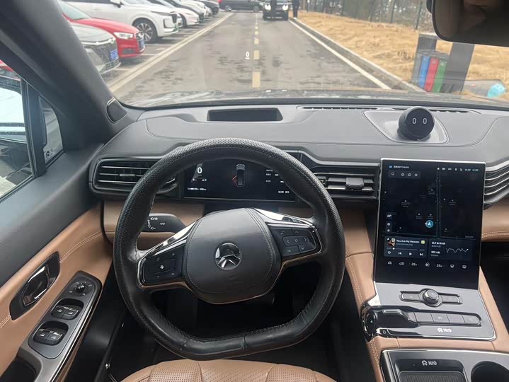 Фото 7 - Nio ES8