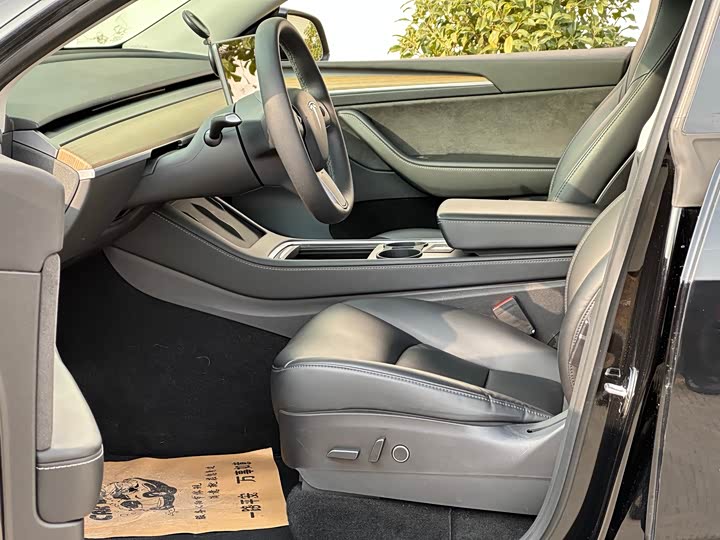 Фото 5 - Tesla Model Y