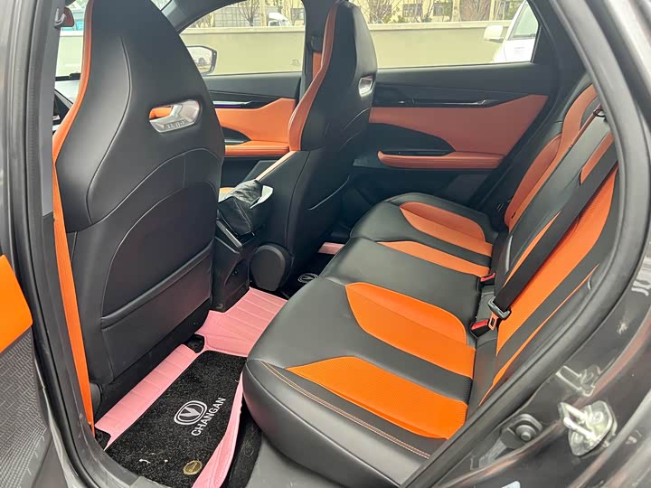 Фото 6 - Changan UNI-V