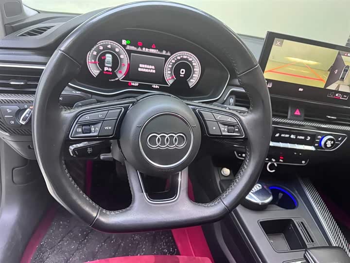 Фото 9 - Audi A4L