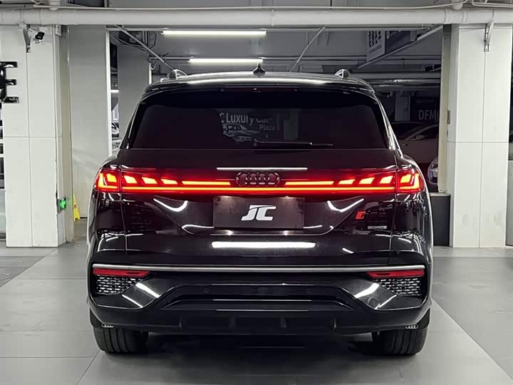 Фото 4 - Audi Q6