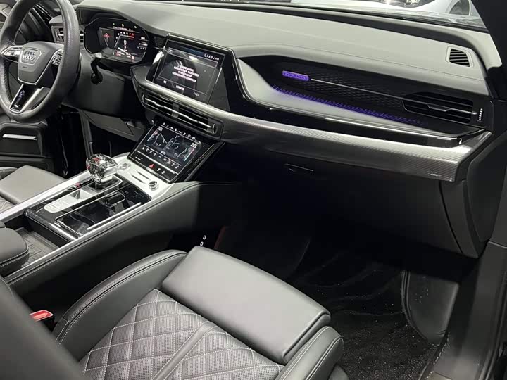 Фото 6 - Audi Q6