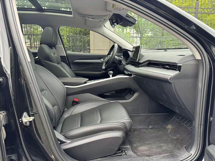 Фото 8 - Geely Preface