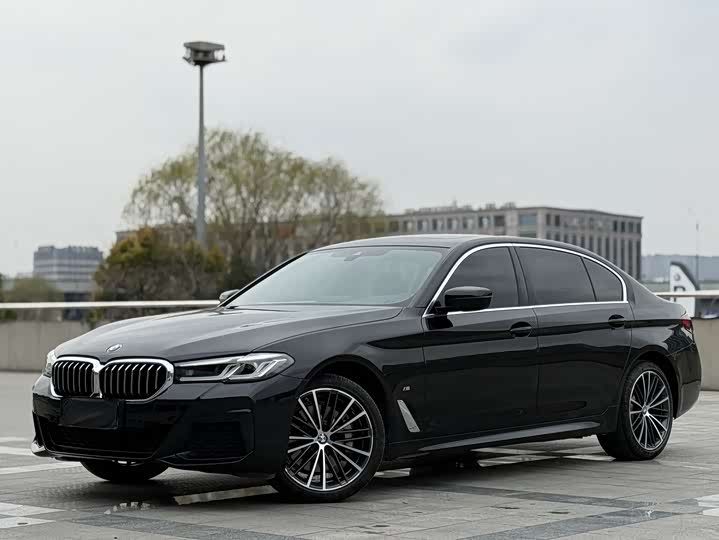 Фото 1 - BMW 5 Series