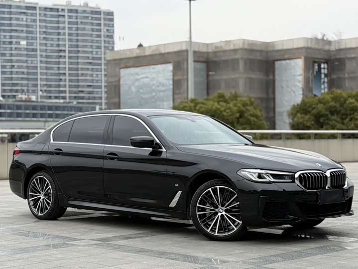 Фото 3 - BMW 5 Series