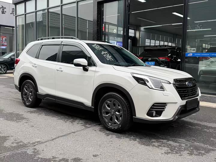 Фото 4 - Subaru Forester