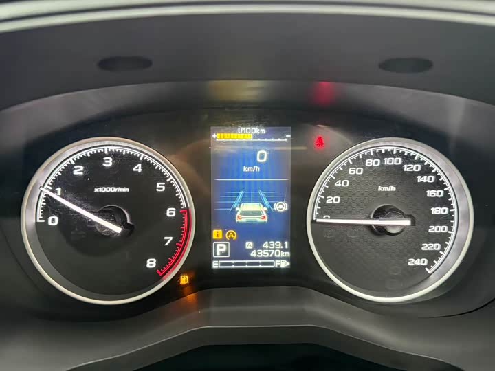 Фото 9 - Subaru Forester