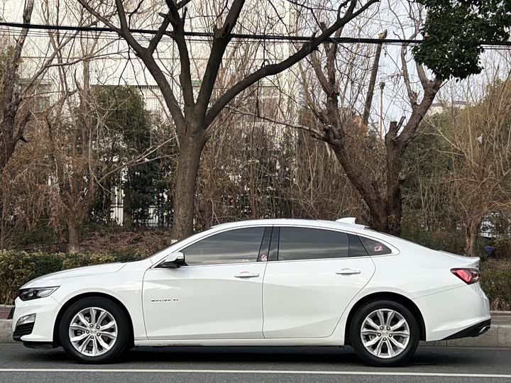 Фото 4 - Chevrolet Malibu XL