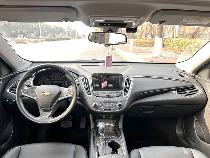 Фото 9 - Chevrolet Malibu XL