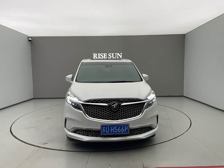 Фото 2 - Buick GL8 ES