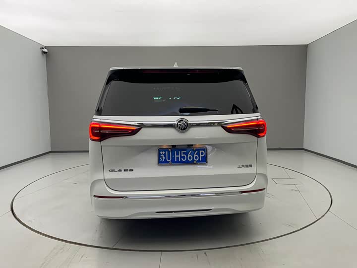 Фото 8 - Buick GL8 ES