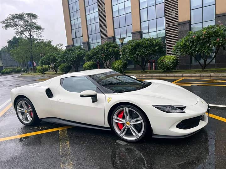 Фото 2 - Ferrari 296