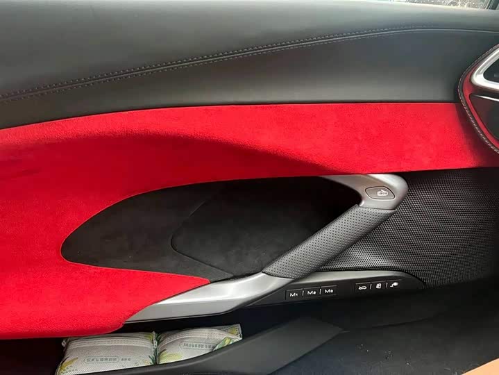 Фото 9 - Ferrari 296