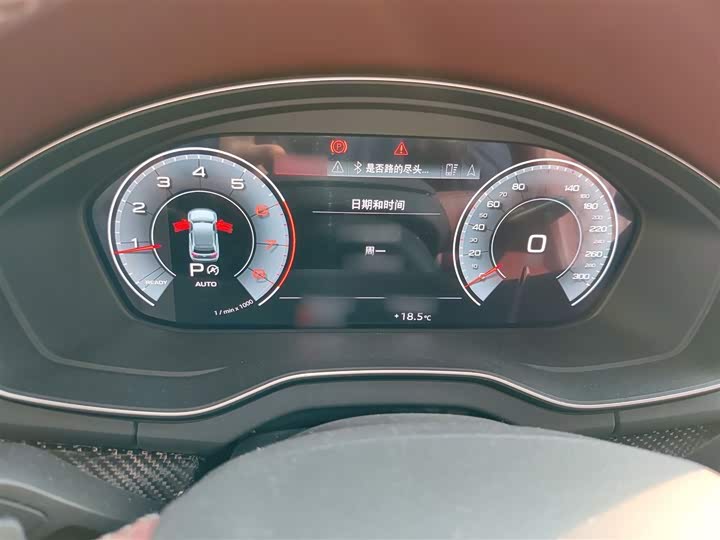 Фото 4 - Audi Q5L