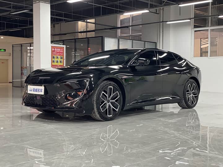 Фото 1 - Avatr 12