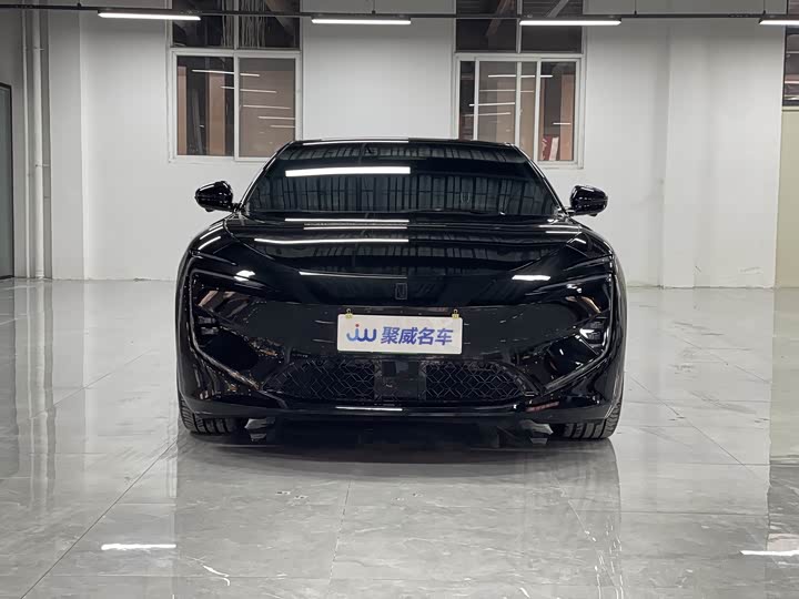 Фото 2 - Avatr 12