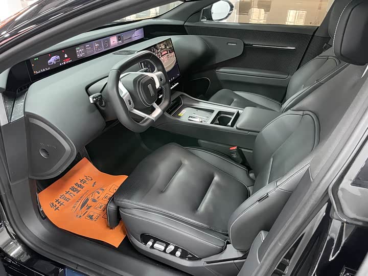 Фото 8 - Avatr 12