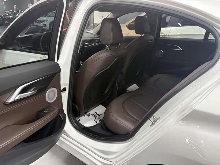 Фото 4 - BMW 1 Series